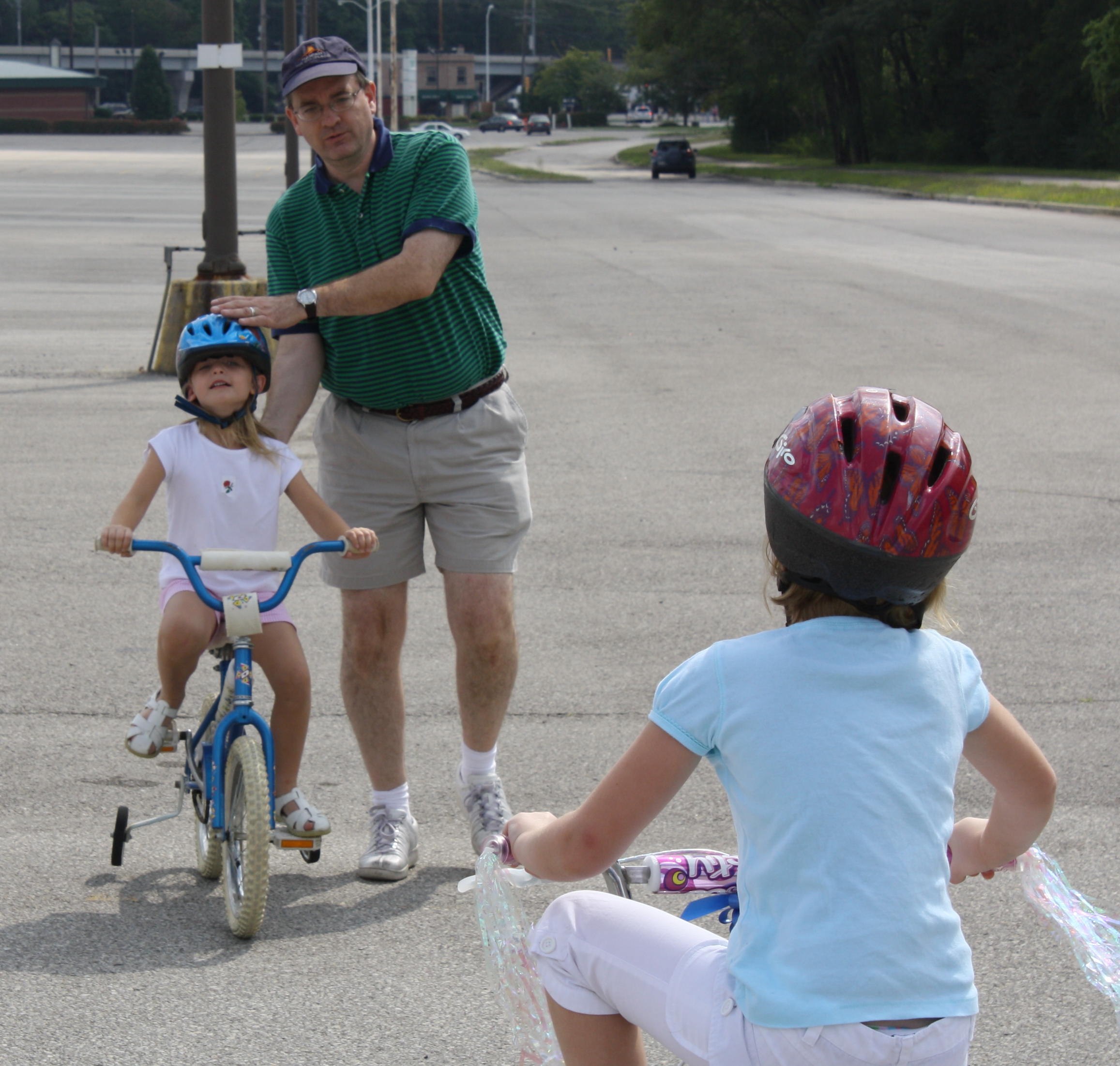 2009-09-07 Dad helps JC with bikes